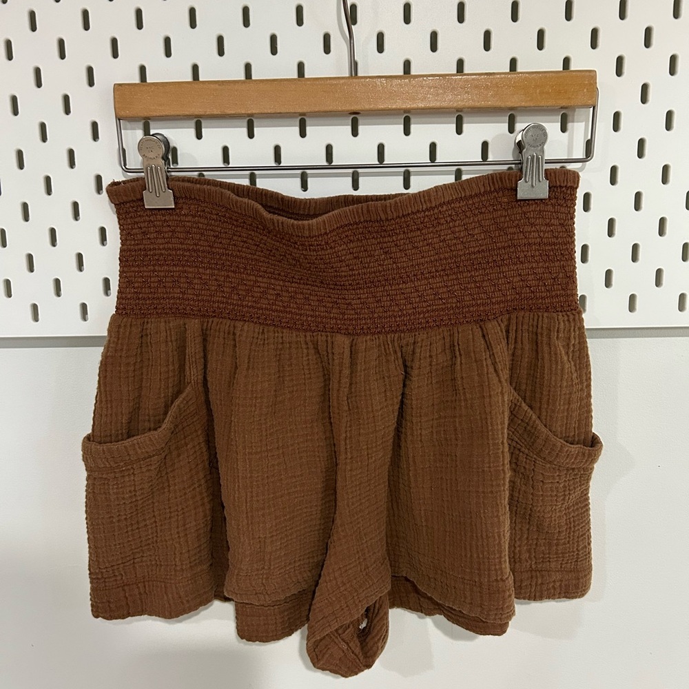 Anthropologie Kaveri Smocked Waist Pocketed Shorts